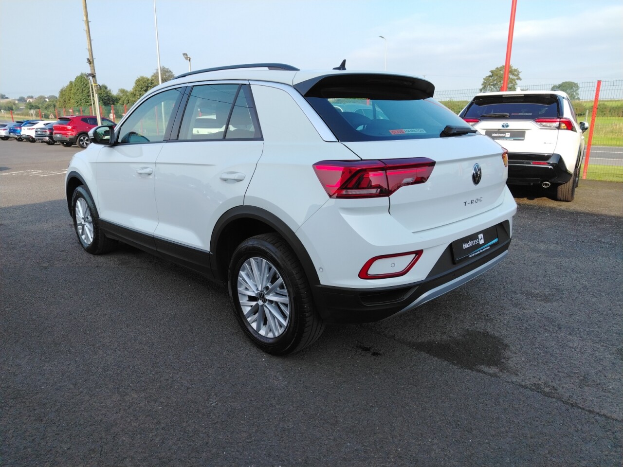 2024 VOLKSWAGEN T-ROC 1.5 TSI Life SUV 5dr Petrol DSG Euro 6 (s/s) (150 ps) - vehicle photo 3 for sale on PureCar