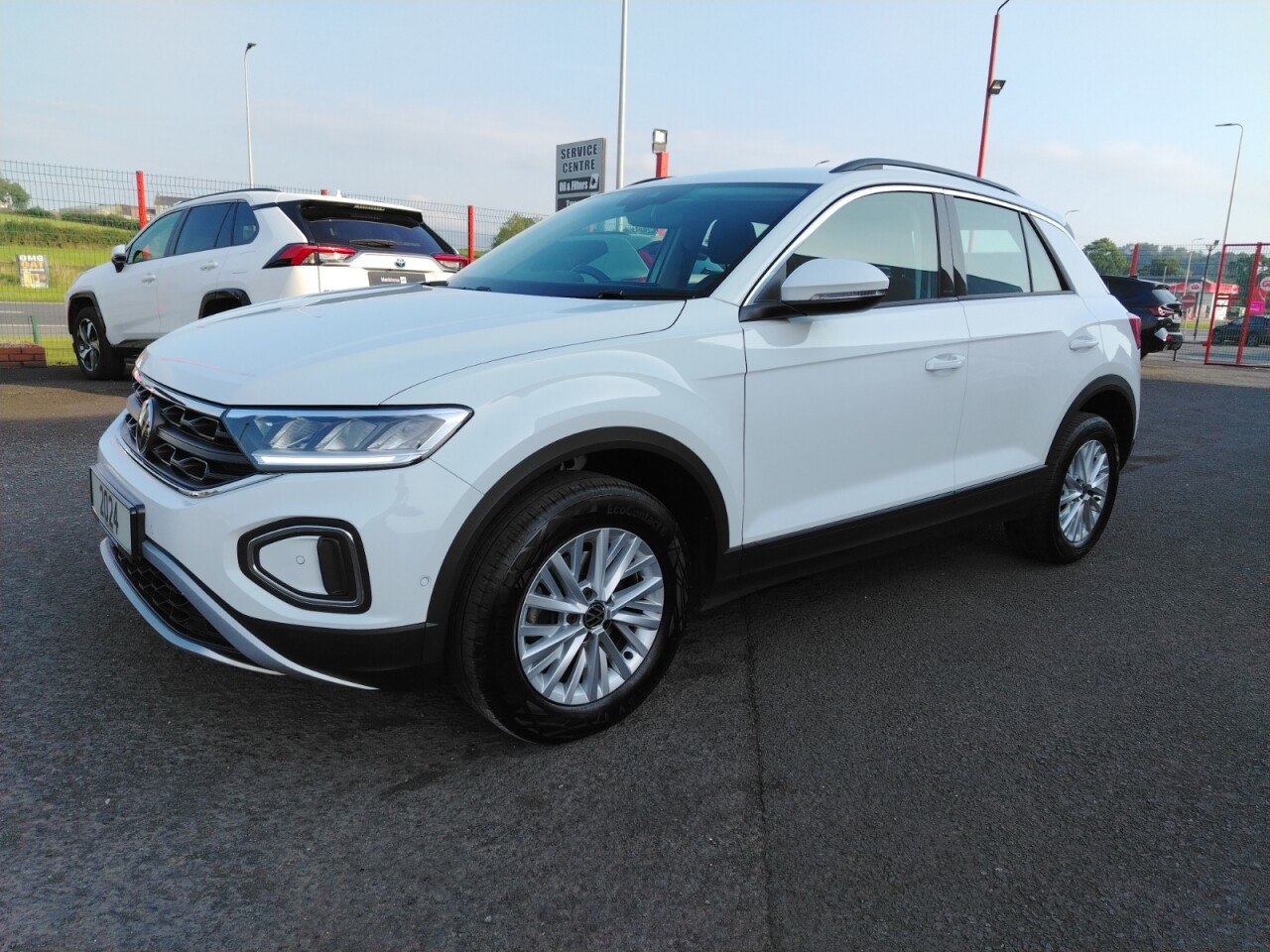 2024 VOLKSWAGEN T-ROC 1.5 TSI Life SUV 5dr Petrol DSG Euro 6 (s/s) (150 ps) - vehicle photo 11 for sale on PureCar