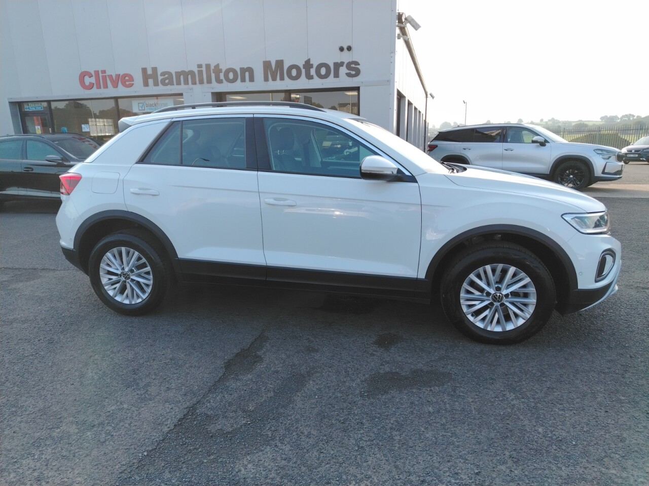2024 VOLKSWAGEN T-ROC 1.5 TSI Life SUV 5dr Petrol DSG Euro 6 (s/s) (150 ps) - vehicle photo 18 for sale on PureCar