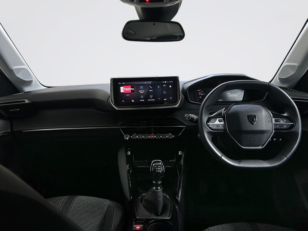 2024 Peugeot 208 — image 2