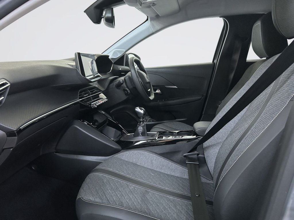 2024 Peugeot 208 — image 7