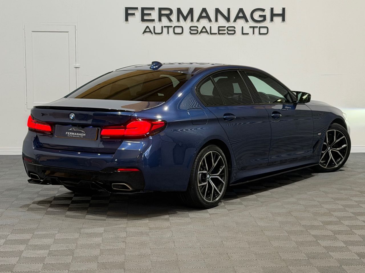 2022 BMW 5 SERIES 3.0 530d MHT M Sport Saloon 4dr Diesel Hybrid Steptronic xDrive Euro 6 (s/s - vehicle photo 6 for sale on PureCar
