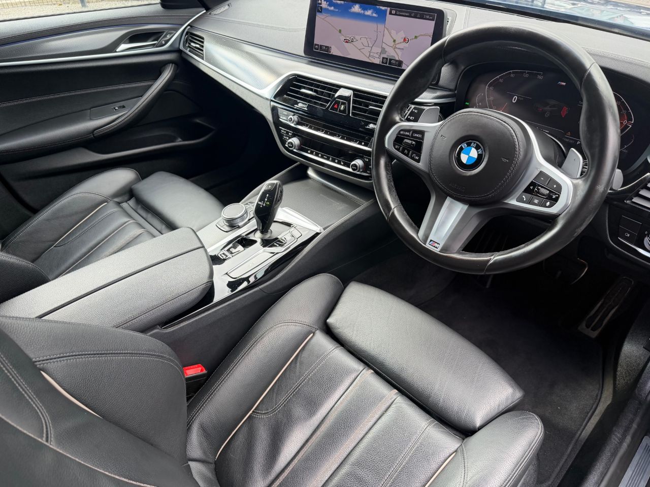 2022 BMW 5 SERIES 3.0 530d MHT M Sport Saloon 4dr Diesel Hybrid Steptronic xDrive Euro 6 (s/s - vehicle photo 9 for sale on PureCar