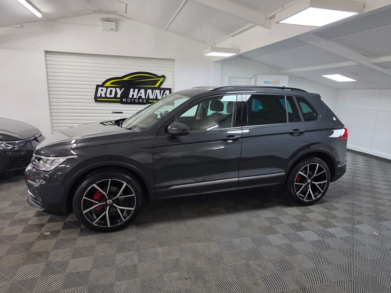 2022 VOLKSWAGEN TIGUAN 1.5 TSI Life SUV 5dr Petrol DSG Euro 6 (s/s) (150 ps) 1 Owner - Sensors ! - vehicle photo 2 for sale on PureCar