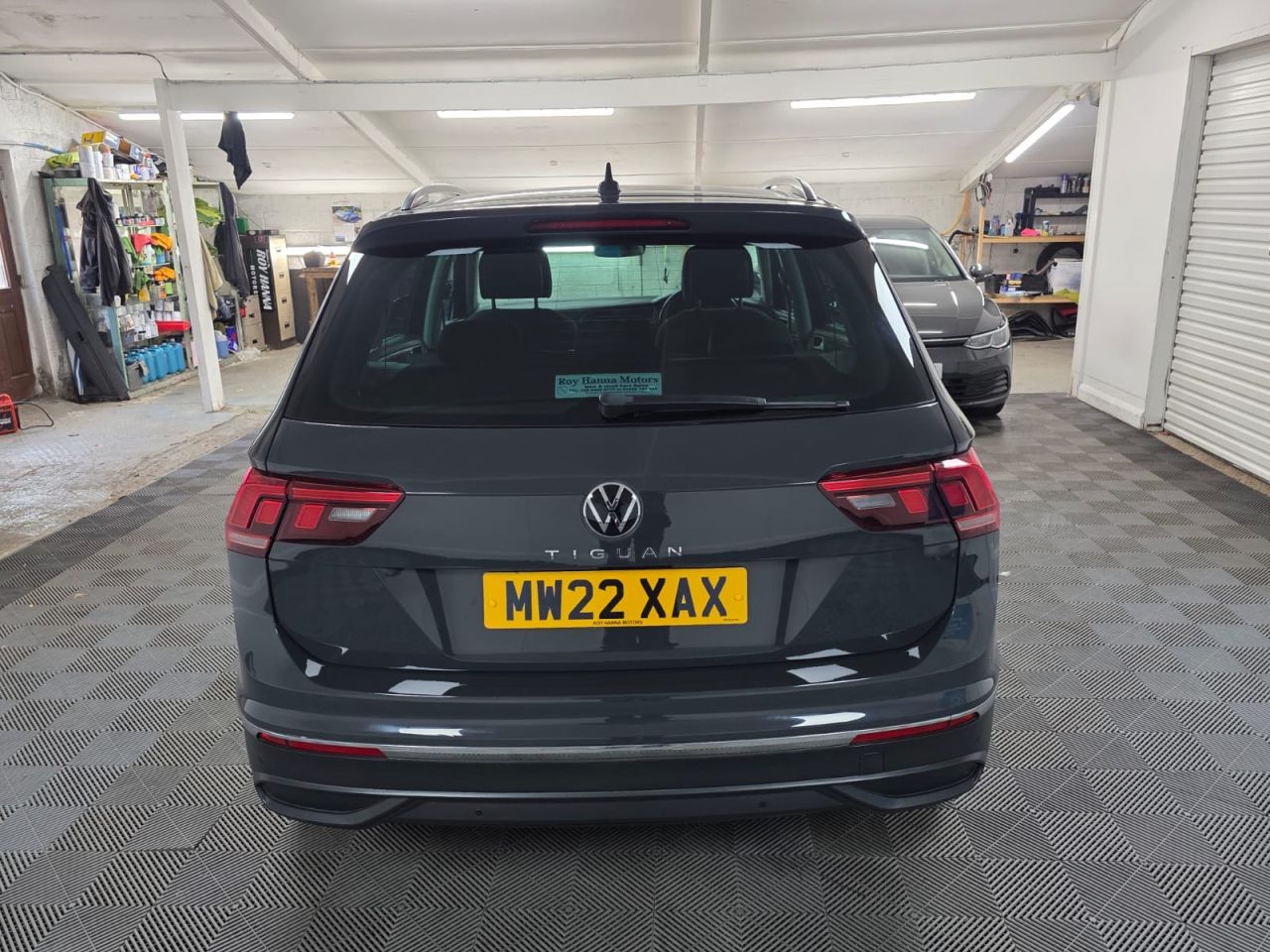 2022 VOLKSWAGEN TIGUAN 1.5 TSI Life SUV 5dr Petrol DSG Euro 6 (s/s) (150 ps) 1 Owner - Sensors ! - vehicle photo 4 for sale on PureCar