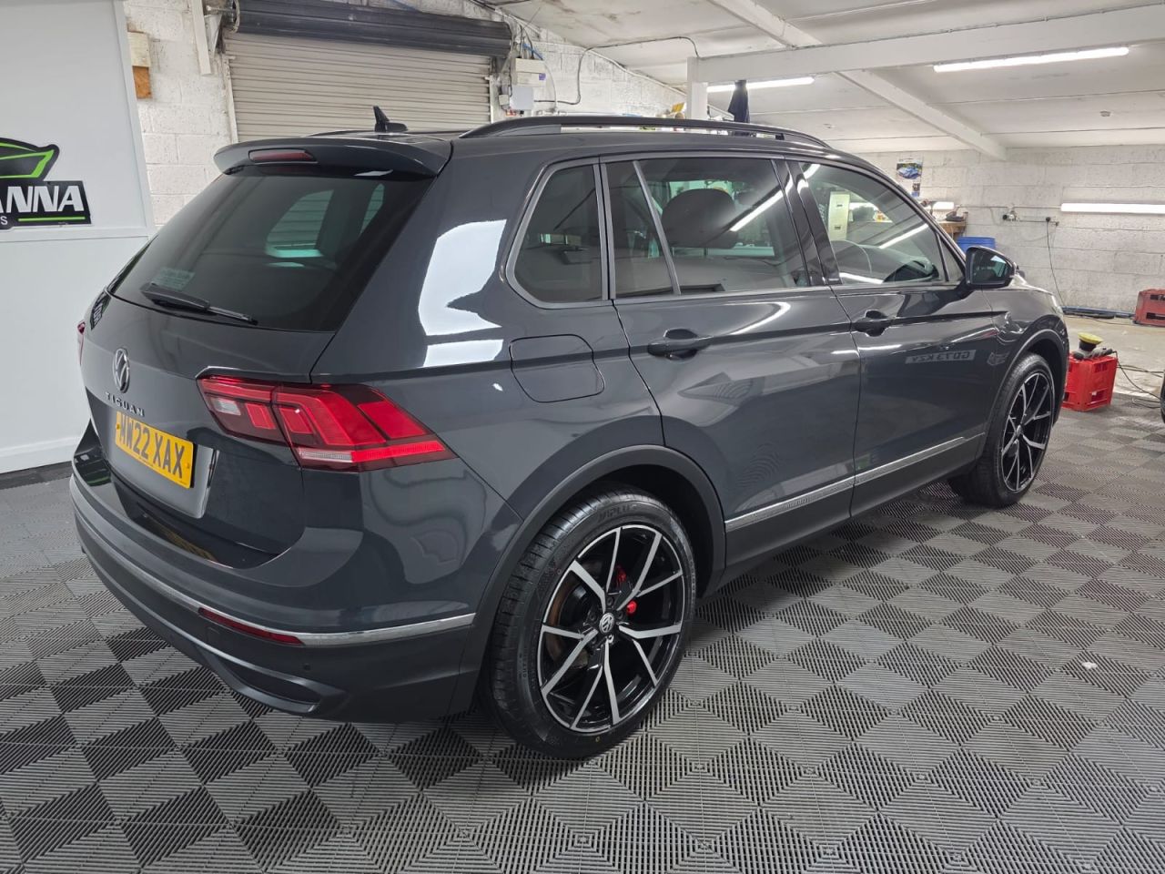 2022 VOLKSWAGEN TIGUAN 1.5 TSI Life SUV 5dr Petrol DSG Euro 6 (s/s) (150 ps) 1 Owner - Sensors ! - vehicle photo 5 for sale on PureCar