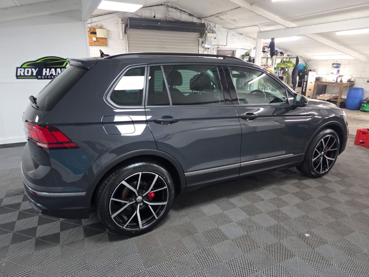 2022 VOLKSWAGEN TIGUAN 1.5 TSI Life SUV 5dr Petrol DSG Euro 6 (s/s) (150 ps) 1 Owner - Sensors ! - vehicle photo 6 for sale on PureCar