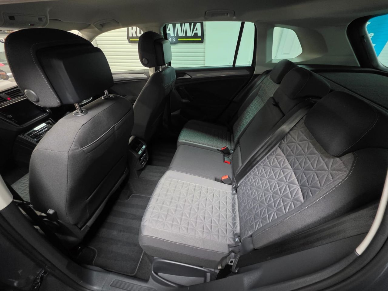 2022 VOLKSWAGEN TIGUAN 1.5 TSI Life SUV 5dr Petrol DSG Euro 6 (s/s) (150 ps) 1 Owner - Sensors ! - vehicle photo 12 for sale on PureCar