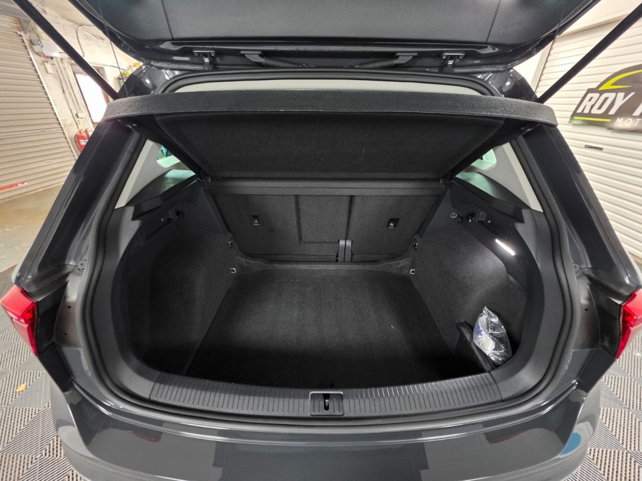 2022 VOLKSWAGEN TIGUAN 1.5 TSI Life SUV 5dr Petrol DSG Euro 6 (s/s) (150 ps) 1 Owner - Sensors ! - vehicle photo 14 for sale on PureCar
