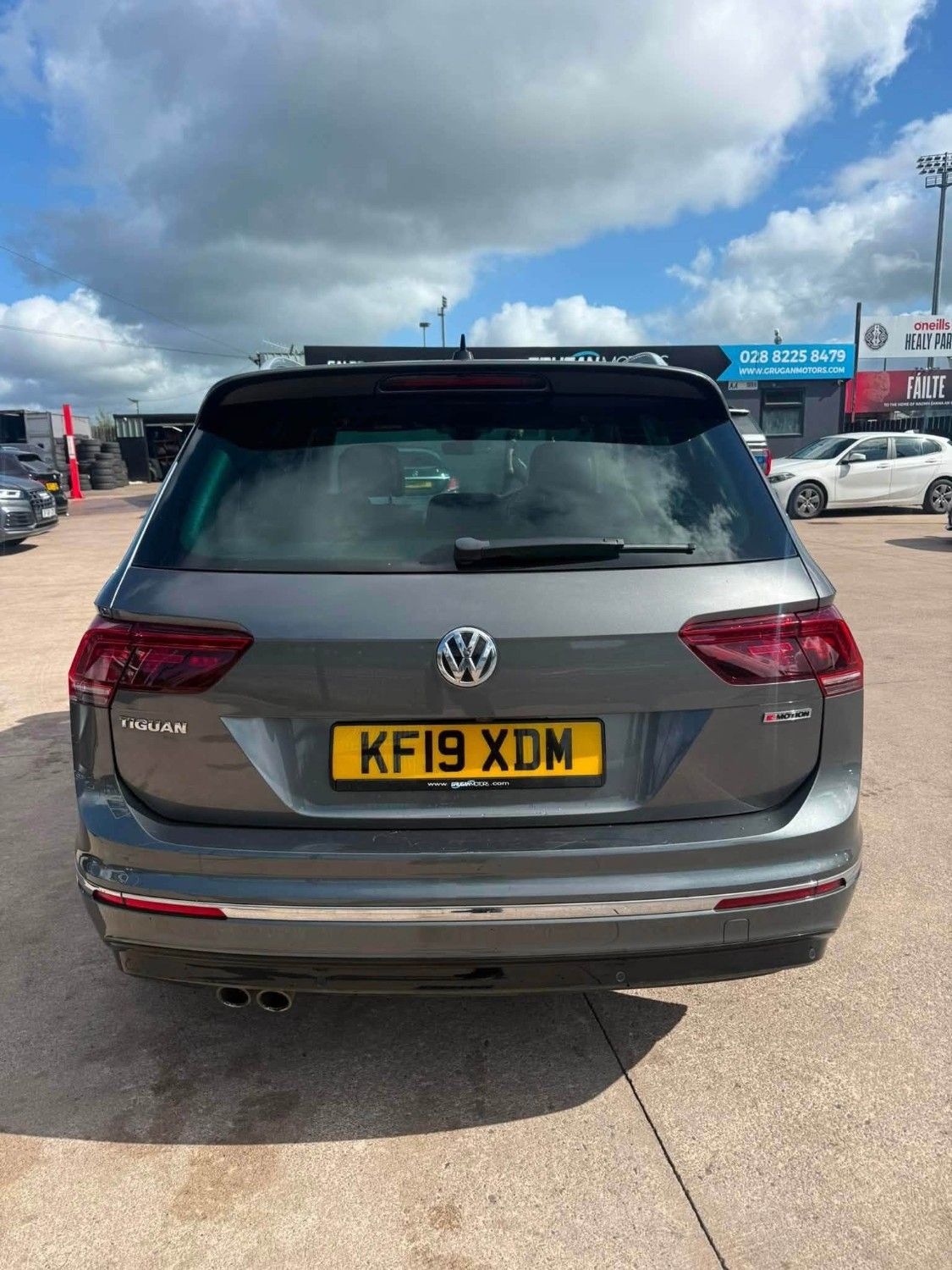 2019 VOLKSWAGEN TIGUAN 2.0 TDI R-Line Tech SUV 5dr Diesel DSG 4Motion Euro 6 (s/s) (190 ps) - vehicle photo 4 for sale on PureCar