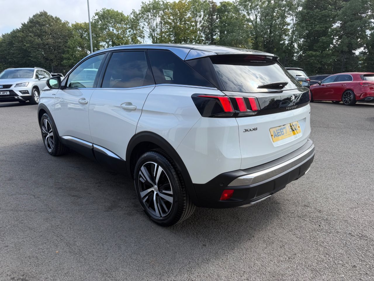 2017 PEUGEOT 2.0 BlueHDi GT Line SUV 5dr Diesel Manual Euro 6 (s/s) (150 ps) - vehicle photo 4 for sale on PureCar