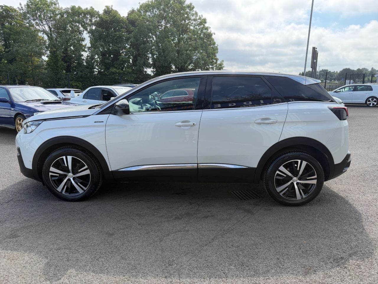 2017 PEUGEOT 2.0 BlueHDi GT Line SUV 5dr Diesel Manual Euro 6 (s/s) (150 ps) - vehicle photo 5 for sale on PureCar
