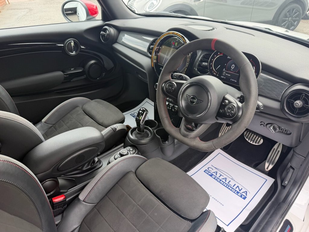 2023 MINI Hatch — image 9