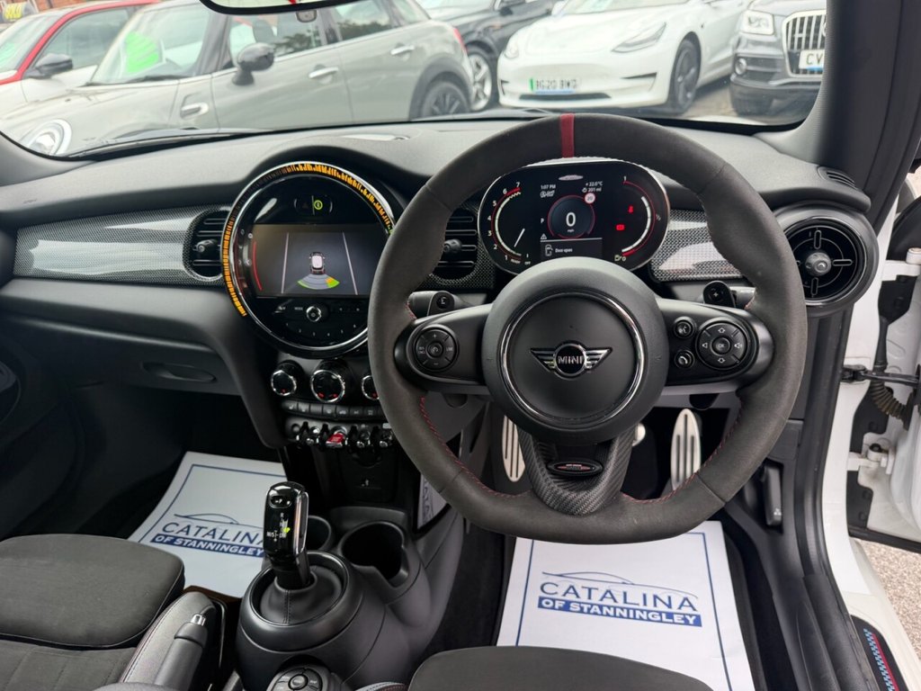 2023 MINI Hatch — image 4