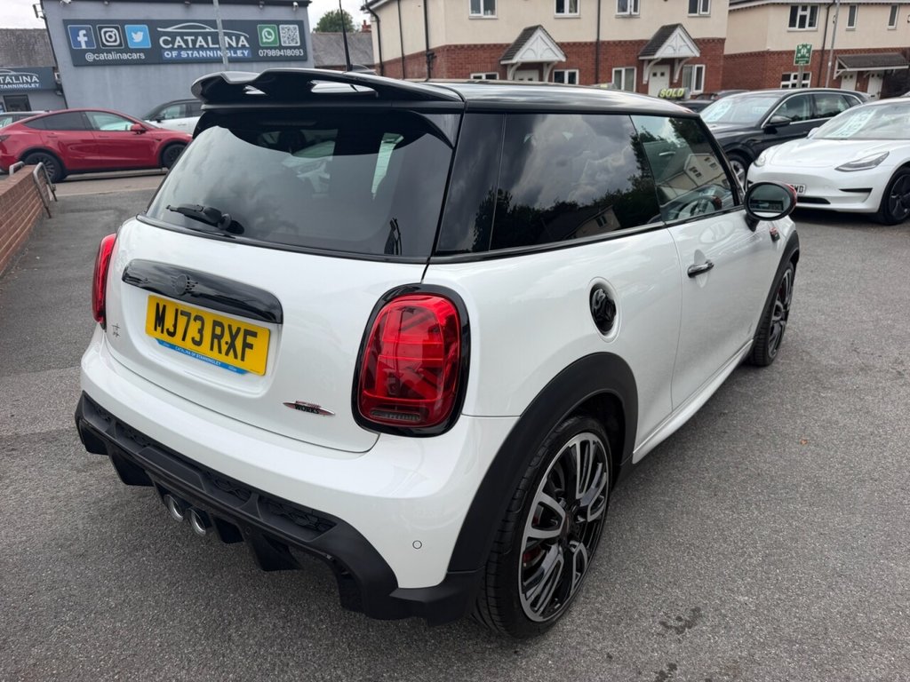 2023 MINI Hatch — image 13
