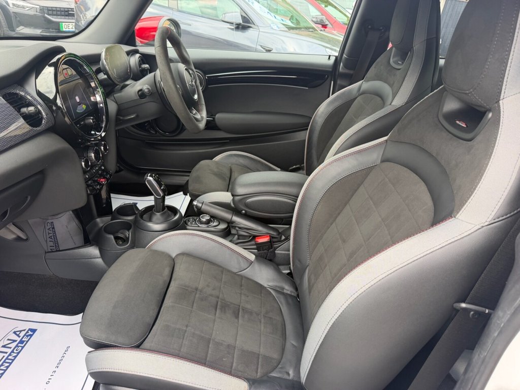 2023 MINI Hatch — image 18