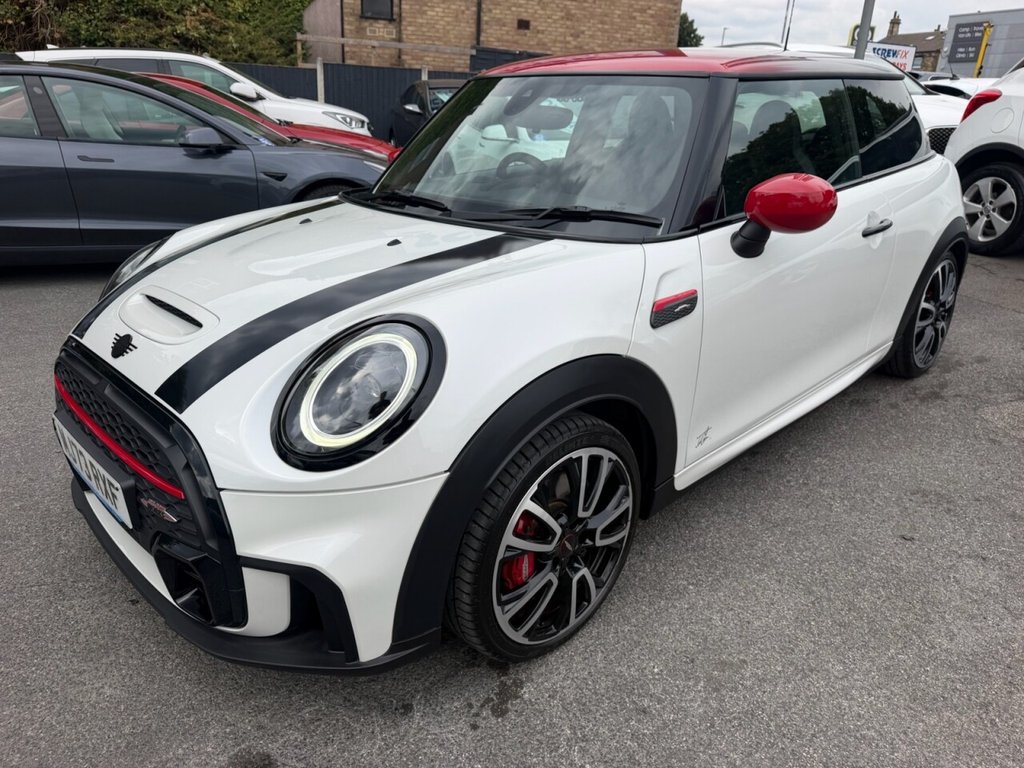 2023 MINI Hatch — image 14