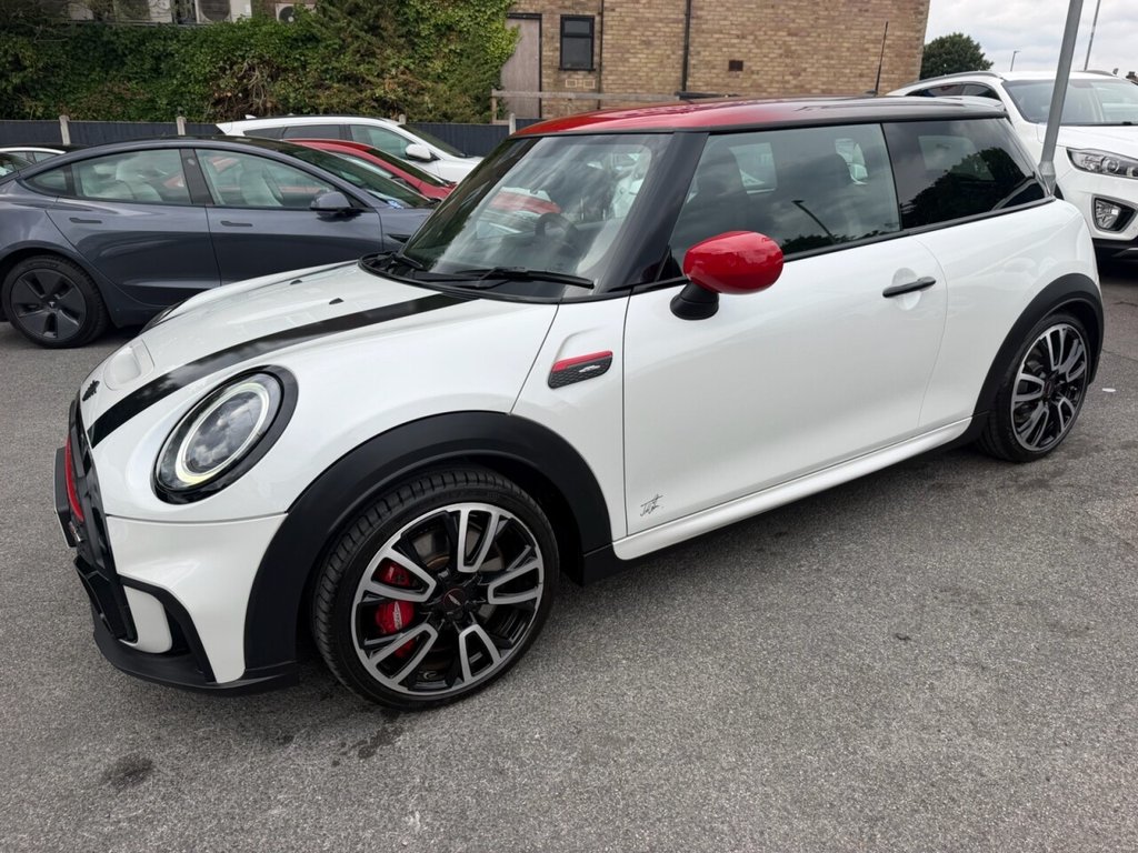 2023 MINI Hatch — image 27