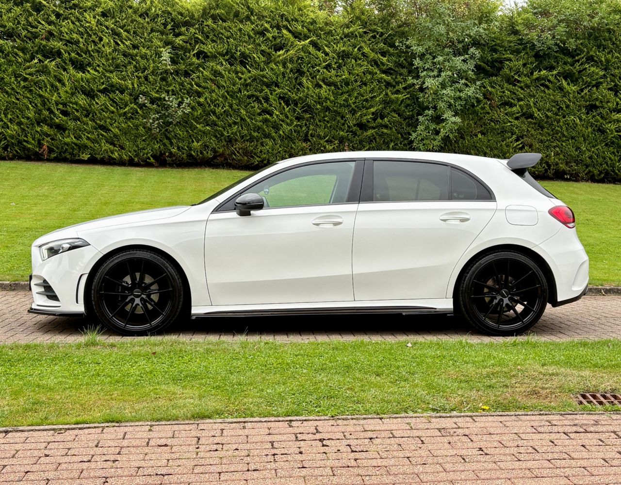2018 MERCEDES A CLASS 1.5 A180d AMG Line Hatchback 5dr Diesel 7G-DCT Euro 6 (s/s) (116 ps) - vehicle photo 8 for sale on PureCar