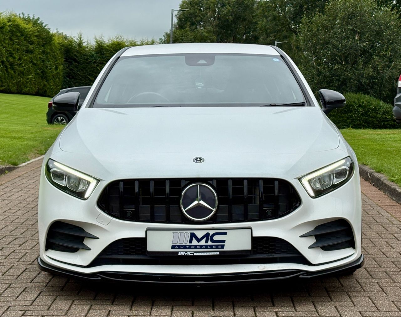 2018 MERCEDES A CLASS 1.5 A180d AMG Line Hatchback 5dr Diesel 7G-DCT Euro 6 (s/s) (116 ps) - vehicle photo 10 for sale on PureCar