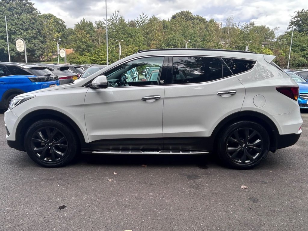 2017 Hyundai Santa Fe — image 11