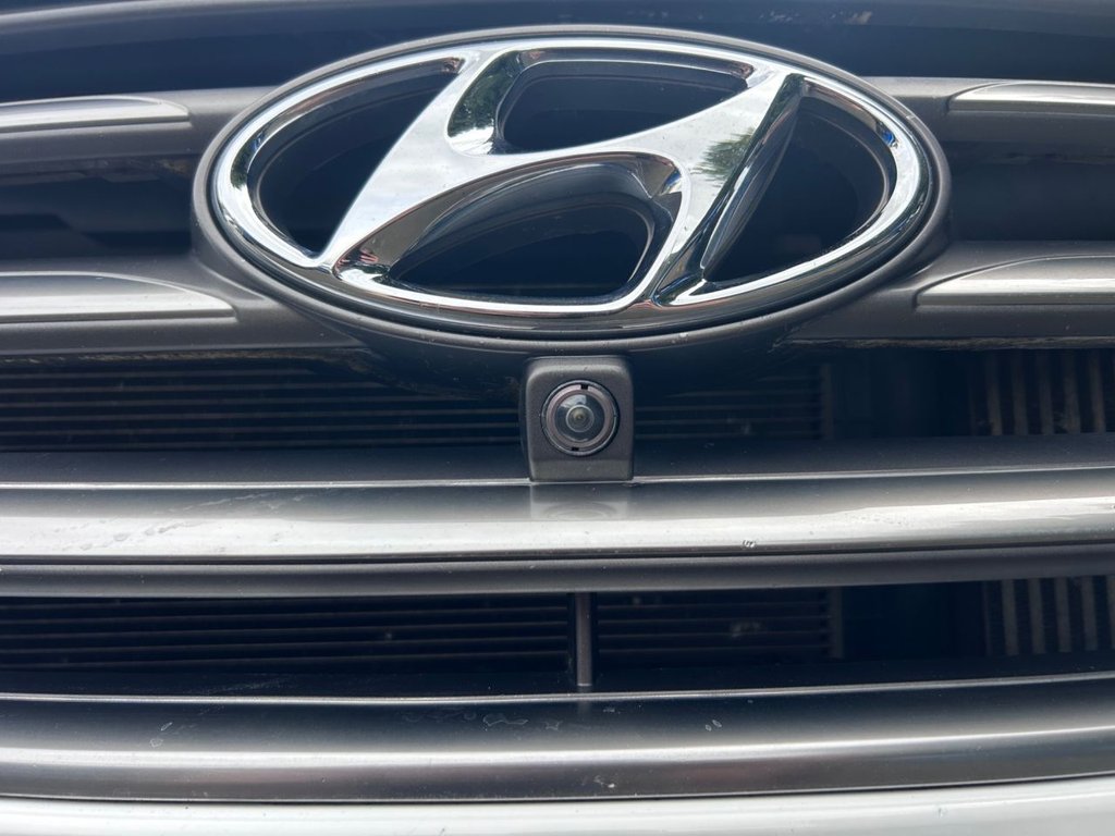2017 Hyundai Santa Fe — image 14