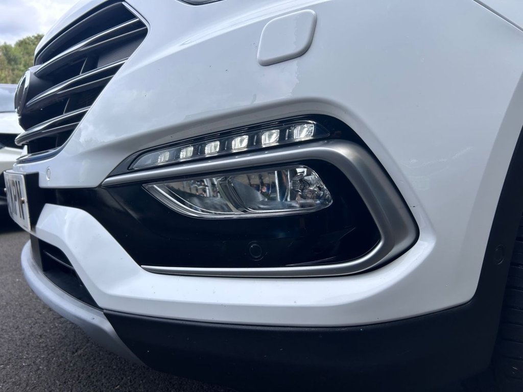 2017 Hyundai Santa Fe — image 15