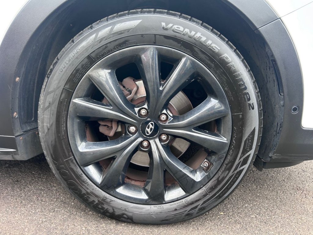 2017 Hyundai Santa Fe — image 17
