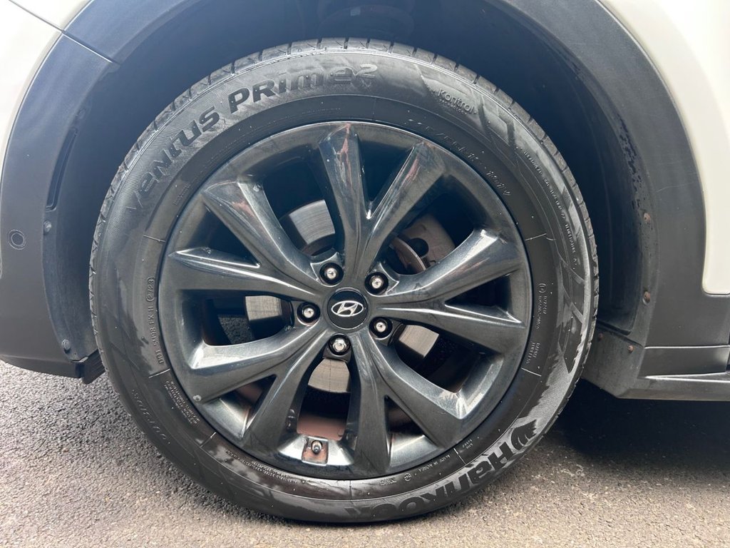 2017 Hyundai Santa Fe — image 20