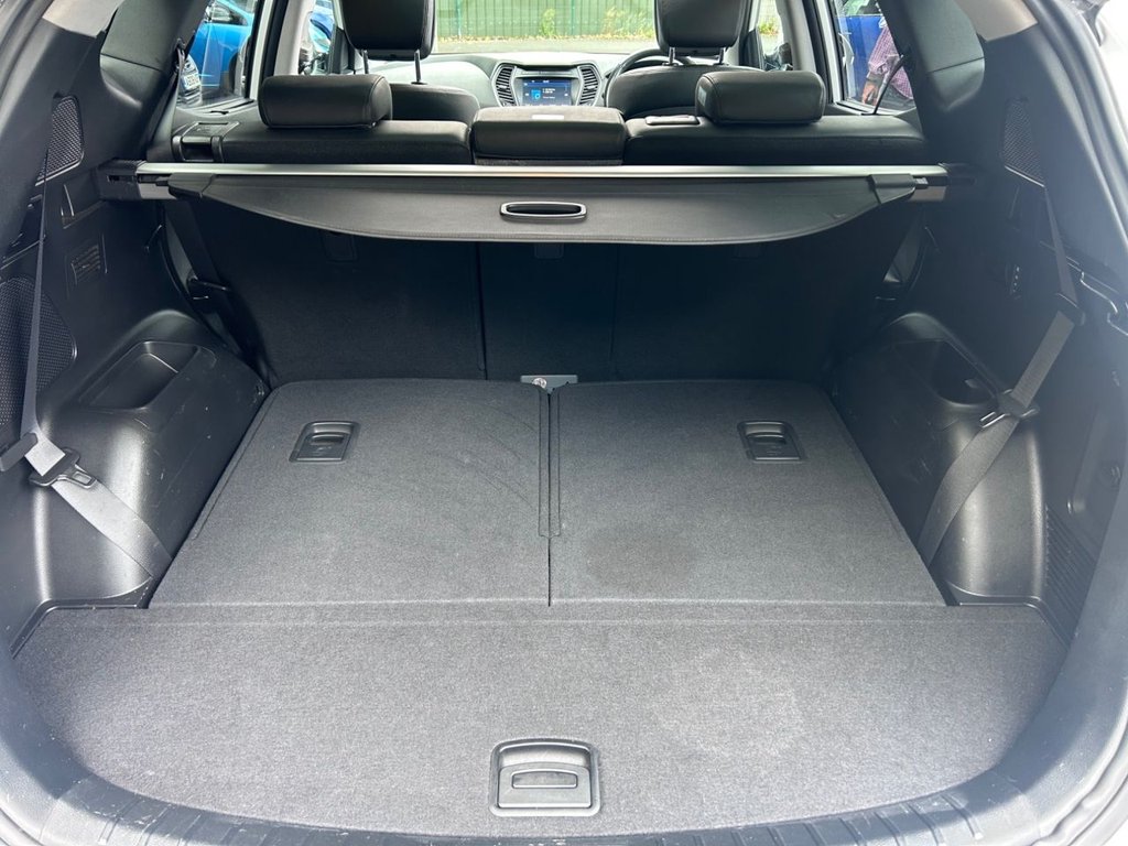 2017 Hyundai Santa Fe — image 21