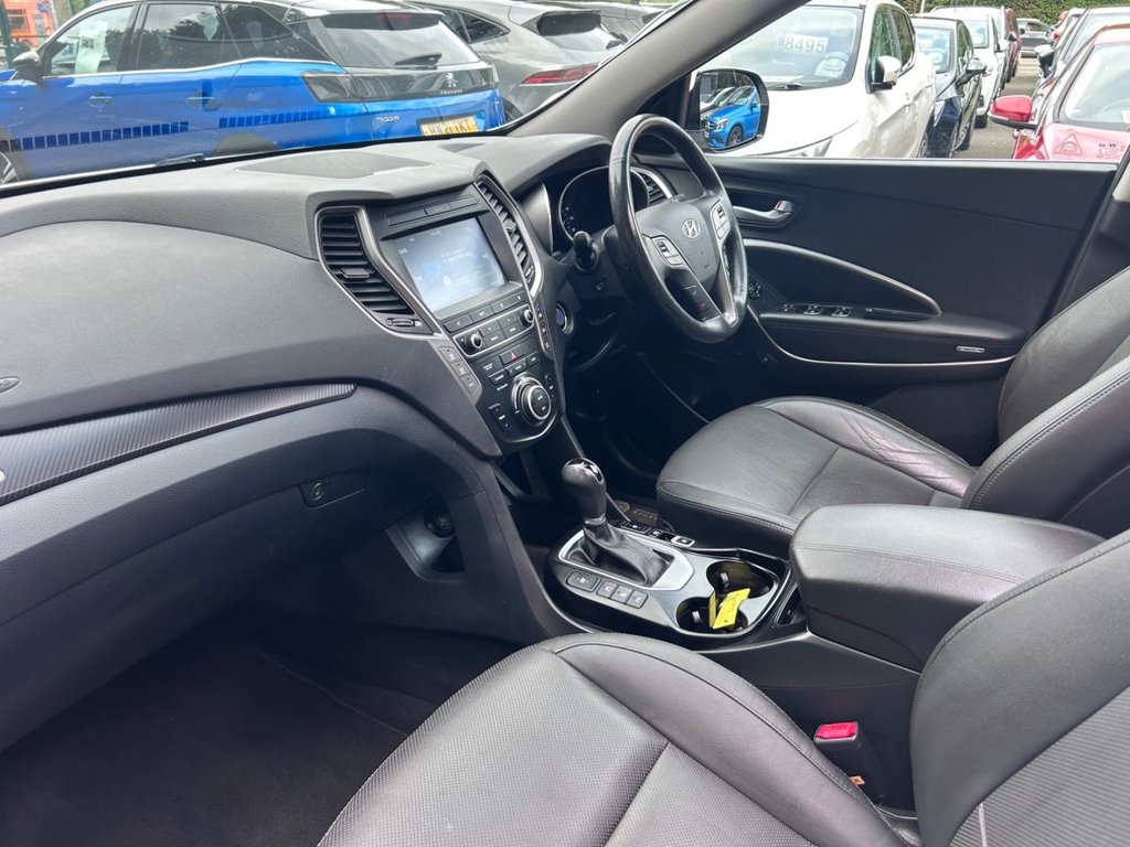 2017 Hyundai Santa Fe — image 24