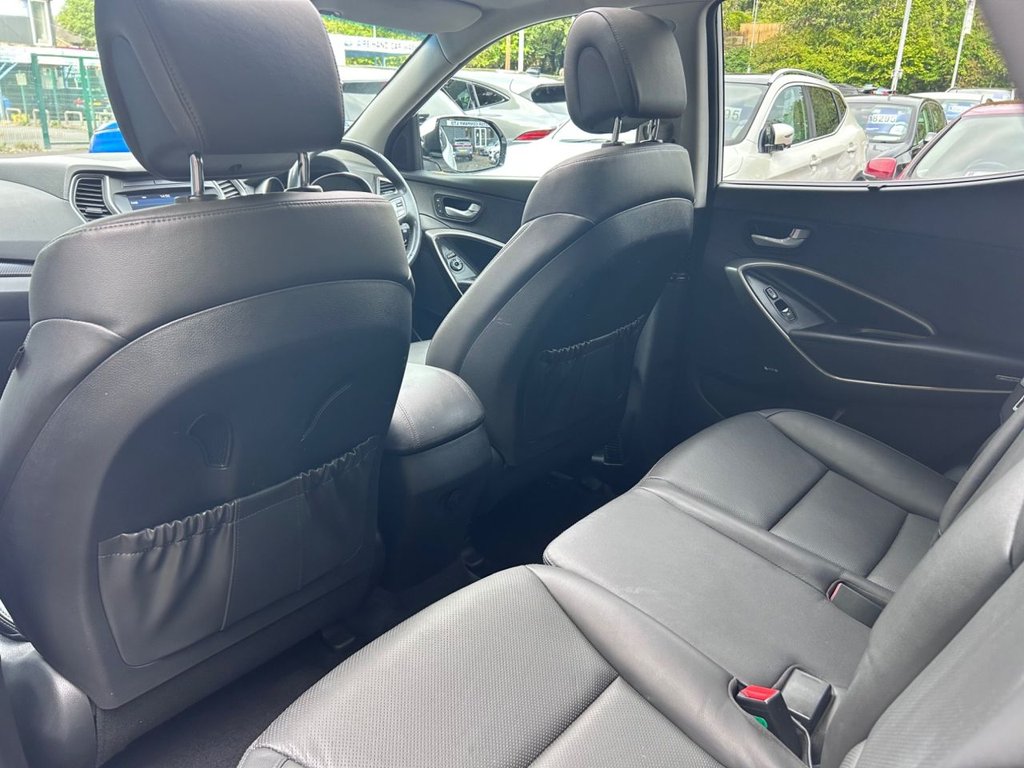 2017 Hyundai Santa Fe — image 27