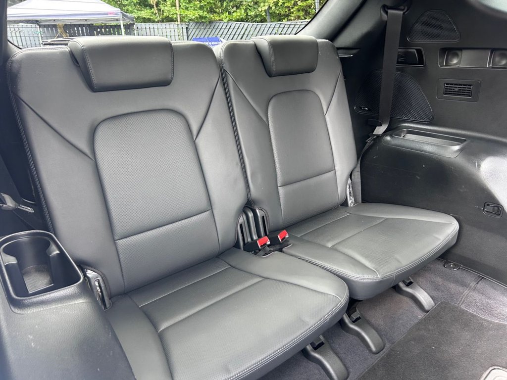 2017 Hyundai Santa Fe — image 32