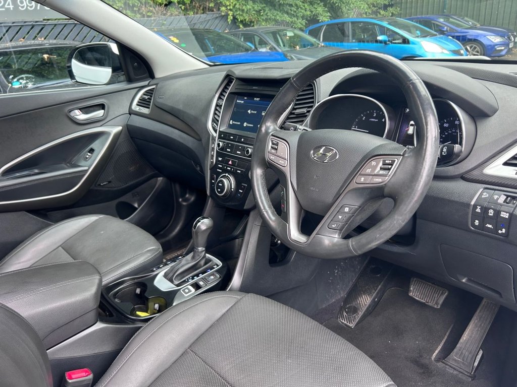 2017 Hyundai Santa Fe — image 38