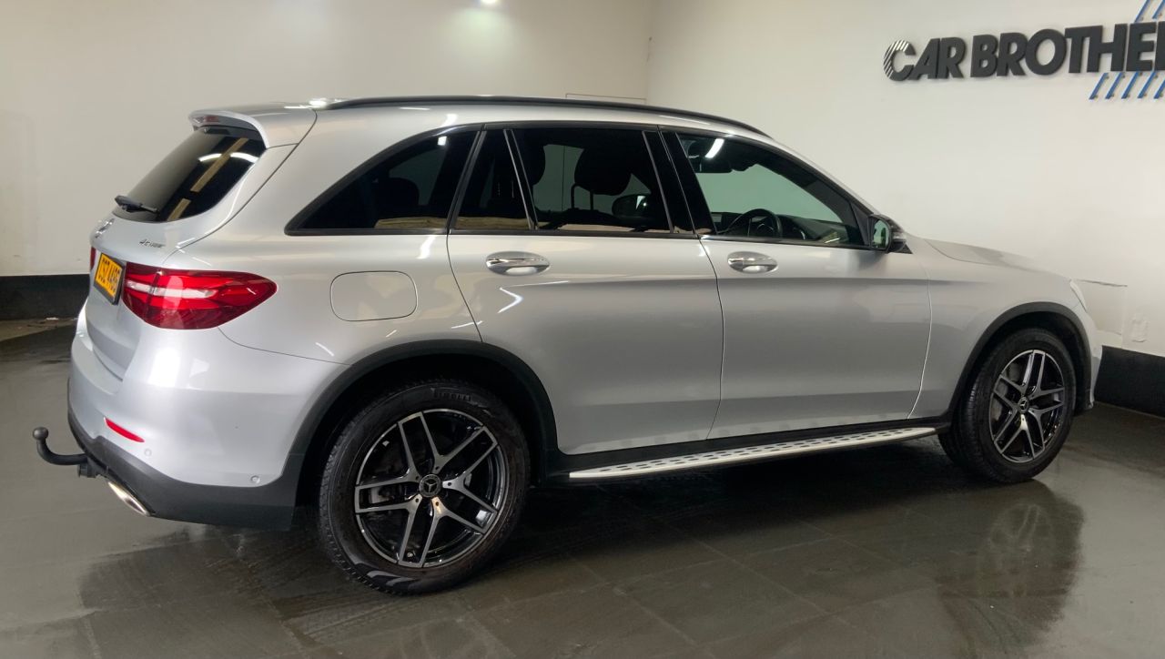 2018 MERCEDES GLC 2.0 GLC250 AMG Line (Premium) SUV 5dr Petrol G-Tronic 4MATIC Euro 6 (s/s) ( - vehicle photo 13 for sale on PureCar