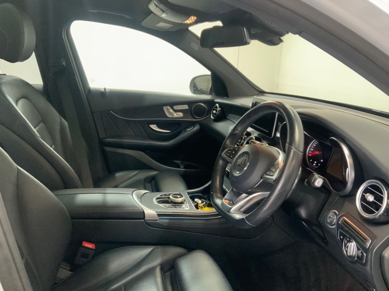 2018 MERCEDES GLC 2.0 GLC250 AMG Line (Premium) SUV 5dr Petrol G-Tronic 4MATIC Euro 6 (s/s) ( - vehicle photo 21 for sale on PureCar