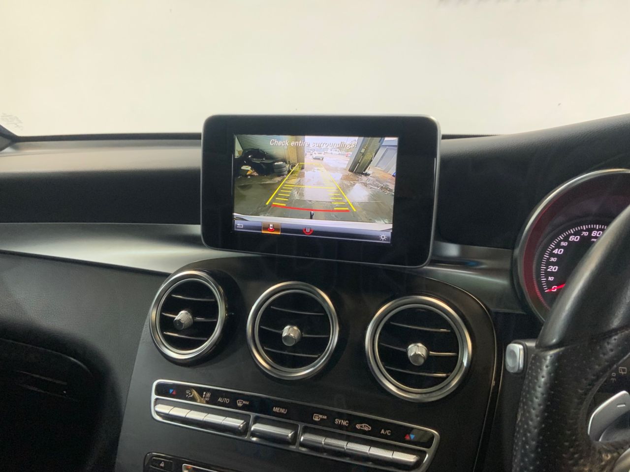 2018 MERCEDES GLC 2.0 GLC250 AMG Line (Premium) SUV 5dr Petrol G-Tronic 4MATIC Euro 6 (s/s) ( - vehicle photo 29 for sale on PureCar