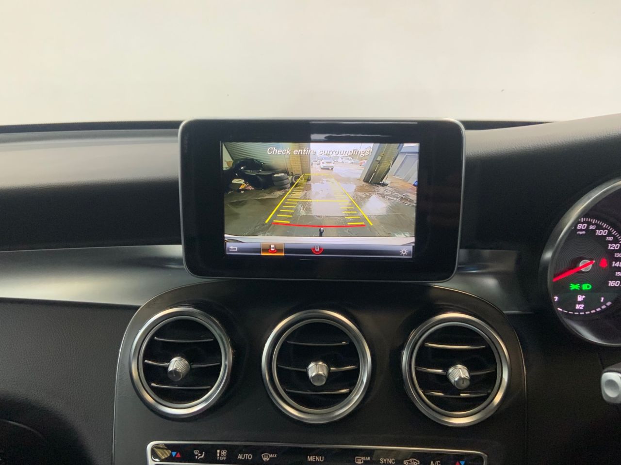 2018 MERCEDES GLC 2.0 GLC250 AMG Line (Premium) SUV 5dr Petrol G-Tronic 4MATIC Euro 6 (s/s) ( - vehicle photo 33 for sale on PureCar