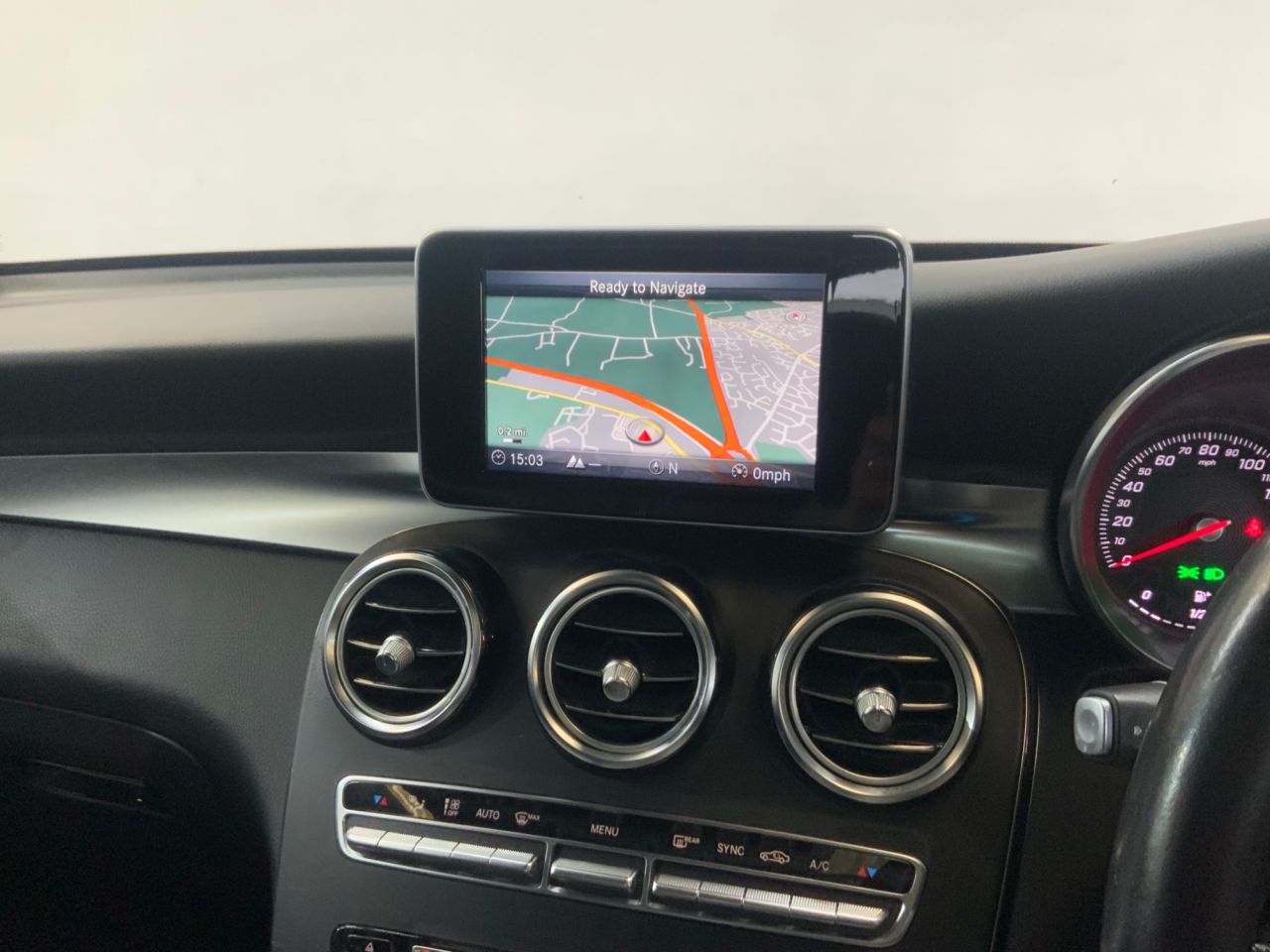 2018 MERCEDES GLC 2.0 GLC250 AMG Line (Premium) SUV 5dr Petrol G-Tronic 4MATIC Euro 6 (s/s) ( - vehicle photo 34 for sale on PureCar