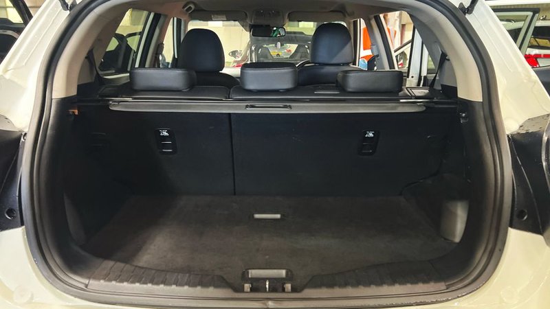 2021 SsangYong Tivoli in white — photo 11 of 11