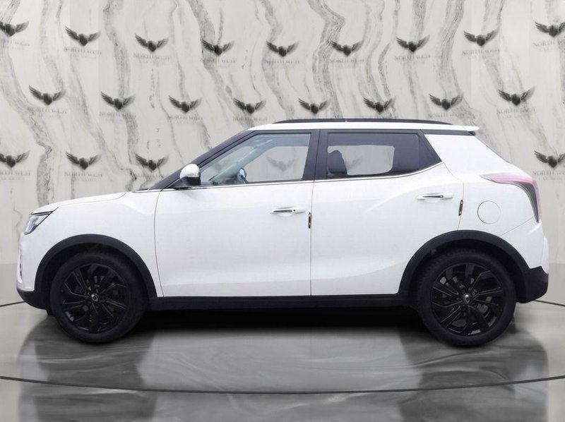 2021 SsangYong Tivoli in white — photo 8 of 14