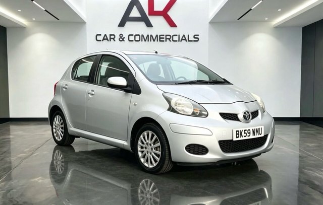 2009 TOYOTA AYGO 1.0 VVT I PLATINUM HATCHBACK 5DR PETROL MANUAL EURO 4 67 BHP... photo