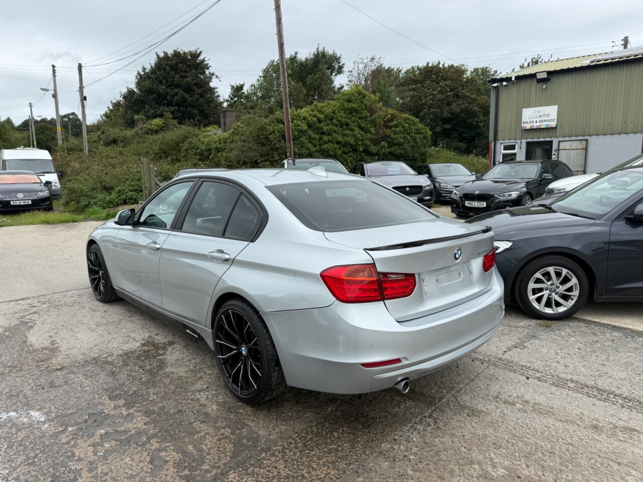 2014 BMW 3 SERIES 2.0 320d ED EfficientDynamics Saloon 4dr Diesel Manual Euro 5 (s/s) (163 ps - vehicle photo 3 for sale on PureCar