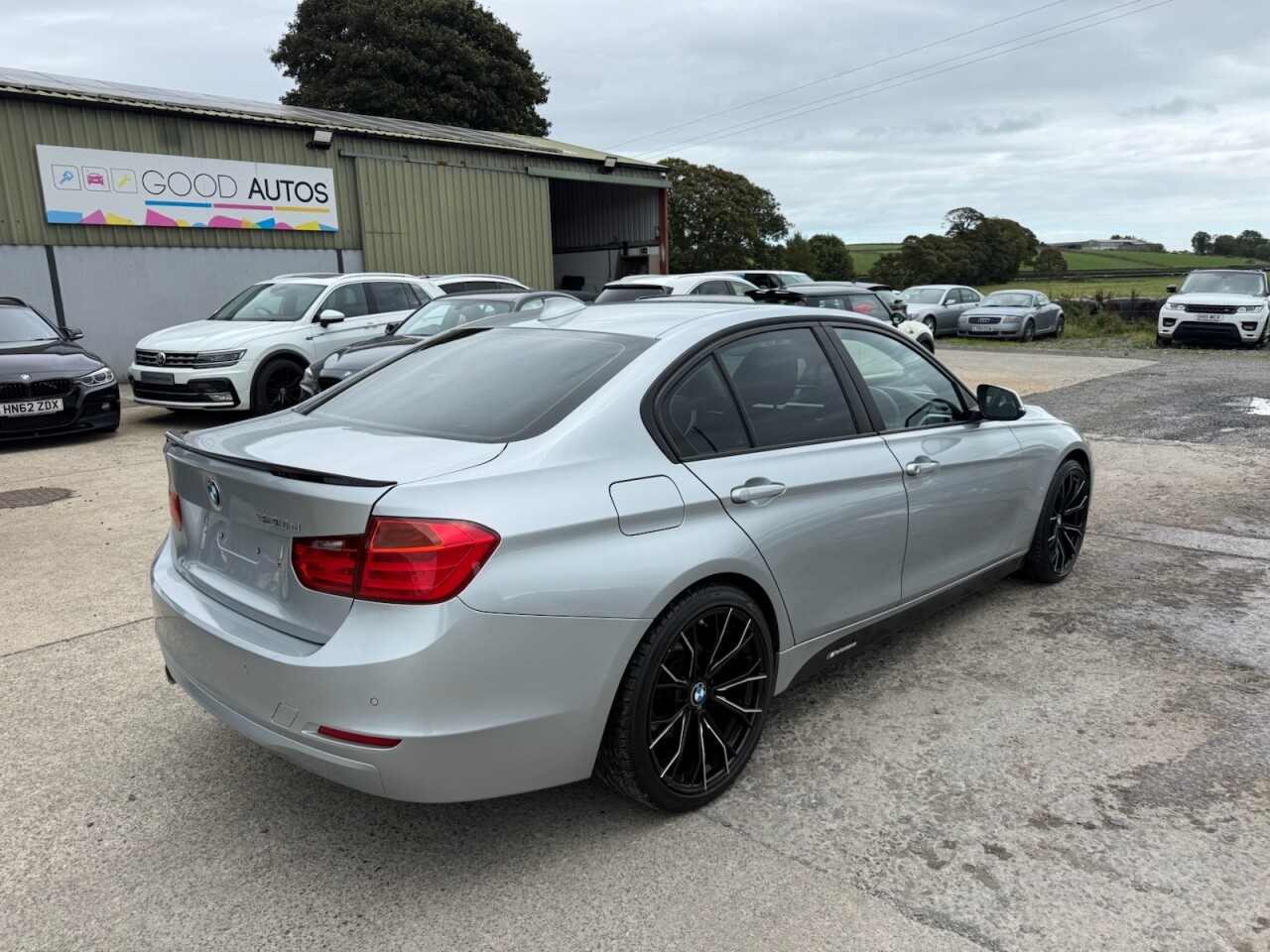 2014 BMW 3 SERIES 2.0 320d ED EfficientDynamics Saloon 4dr Diesel Manual Euro 5 (s/s) (163 ps - vehicle photo 4 for sale on PureCar