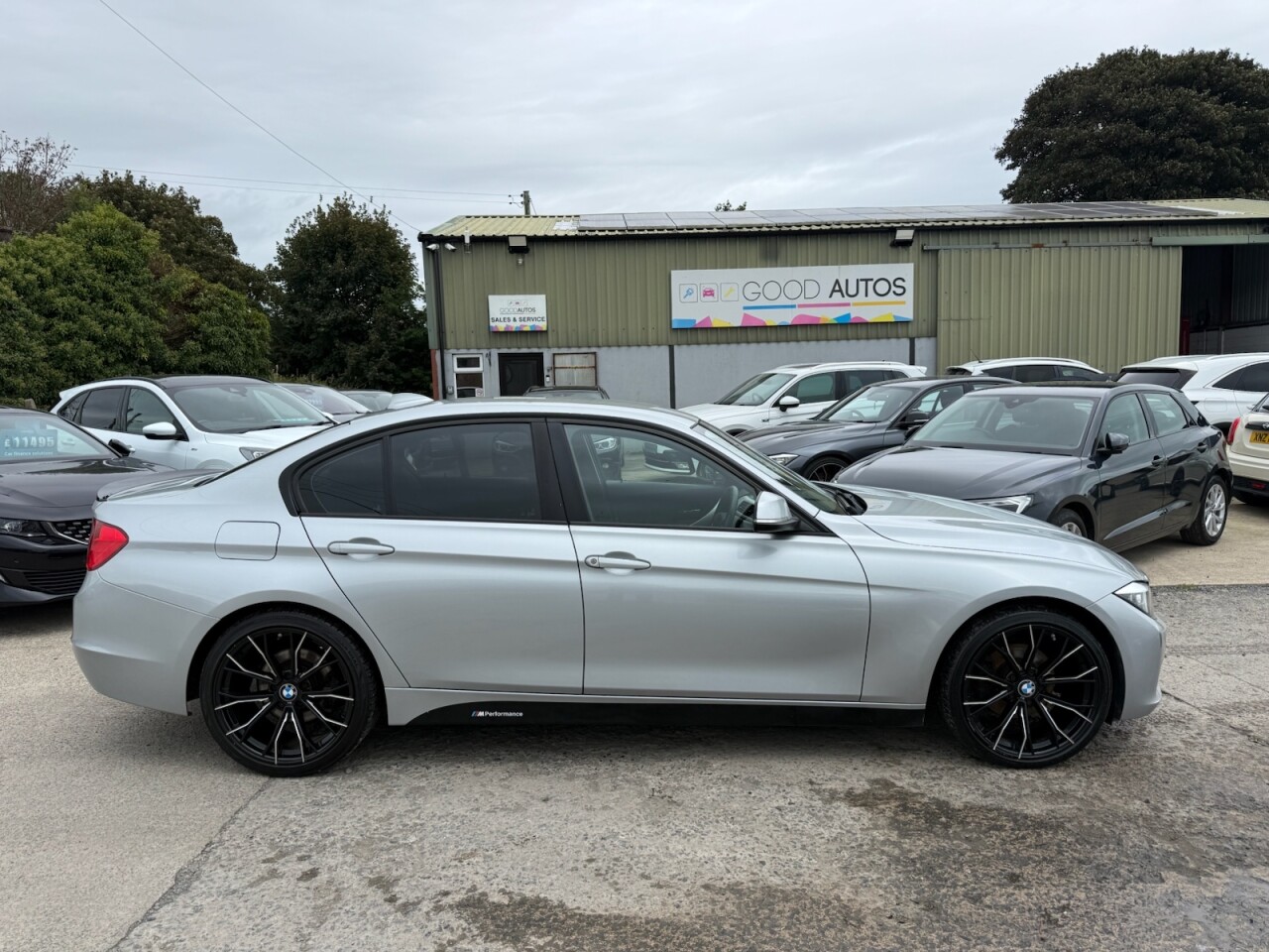 2014 BMW 3 SERIES 2.0 320d ED EfficientDynamics Saloon 4dr Diesel Manual Euro 5 (s/s) (163 ps - vehicle photo 5 for sale on PureCar
