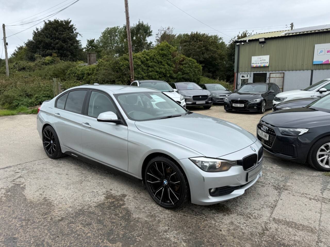 2014 BMW 3 SERIES 2.0 320d ED EfficientDynamics Saloon 4dr Diesel Manual Euro 5 (s/s) (163 ps - vehicle photo 6 for sale on PureCar