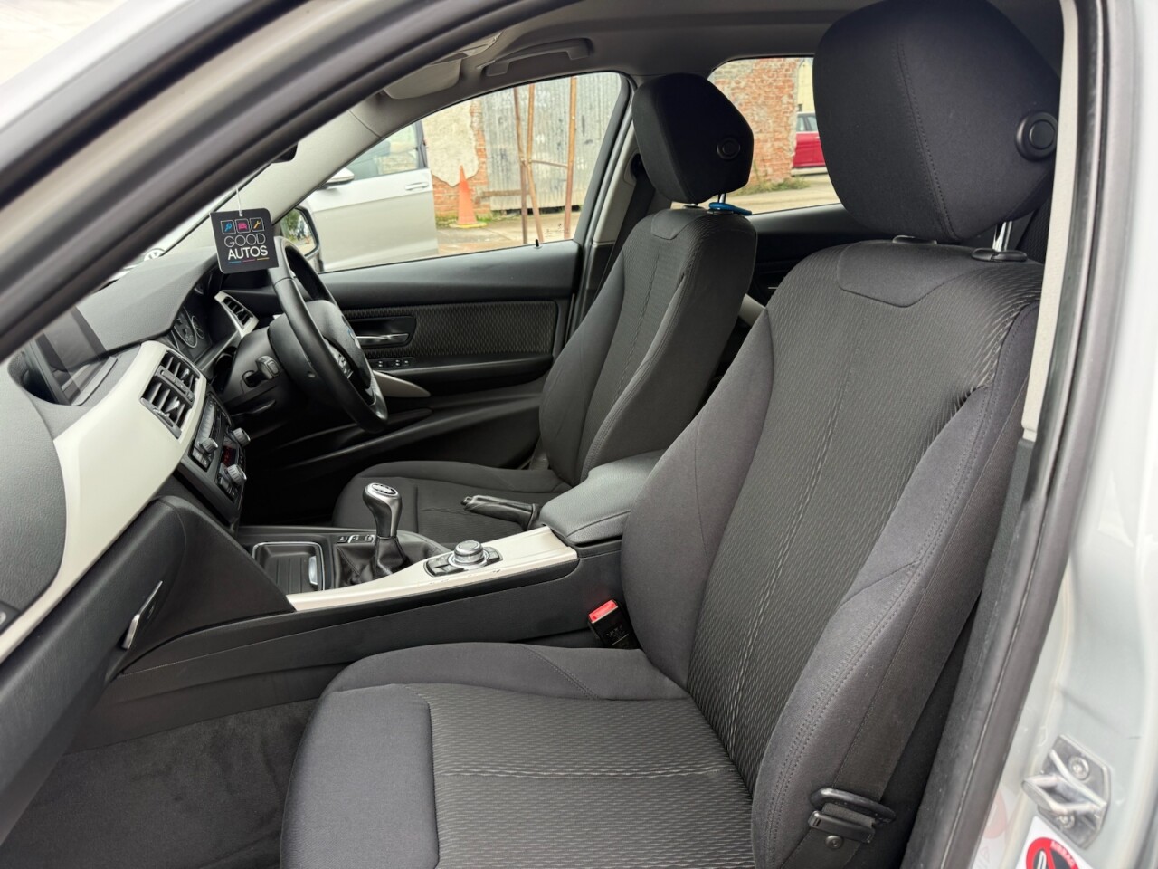 2014 BMW 3 SERIES 2.0 320d ED EfficientDynamics Saloon 4dr Diesel Manual Euro 5 (s/s) (163 ps - vehicle photo 19 for sale on PureCar