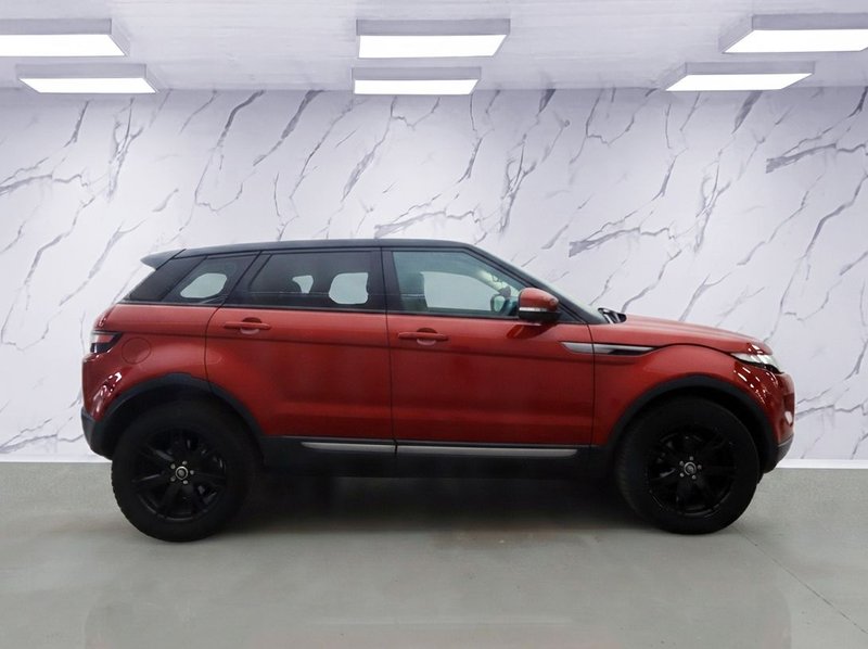 2013 Land Rover Range Rover Evoque in red — photo 5 of 10