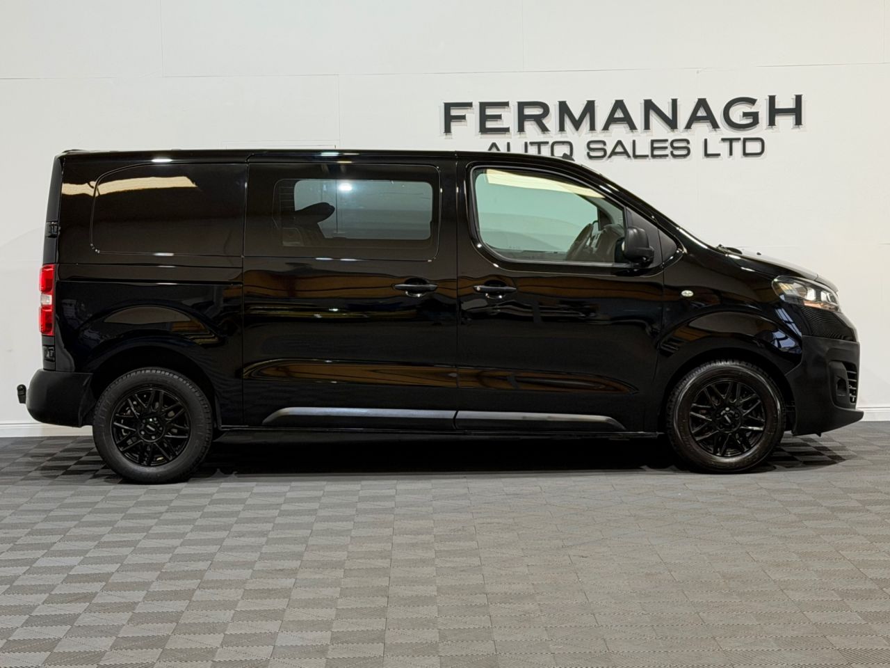 2021 VAUXHALL VIVARO 2.0 Turbo D 3100 Edition Crew Van Double Cab 5dr Diesel Manual L1 H1 Euro 6 - vehicle photo 2 for sale on PureCar