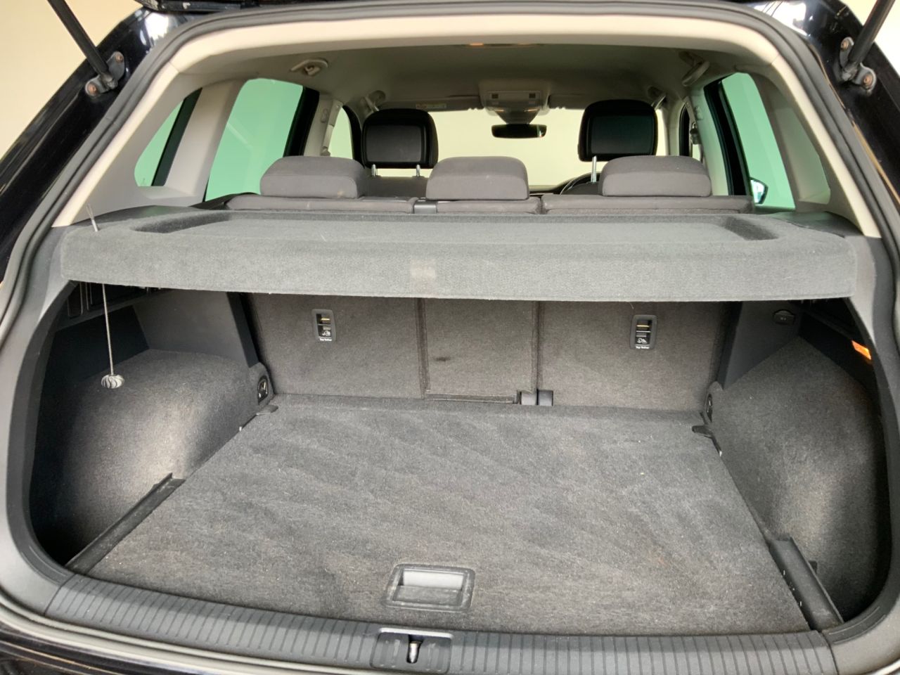 2019 VOLKSWAGEN TIGUAN 2.0 TDI Match SUV 5dr Diesel Manual Euro 6 (s/s) (150 ps) - vehicle photo 9 for sale on PureCar